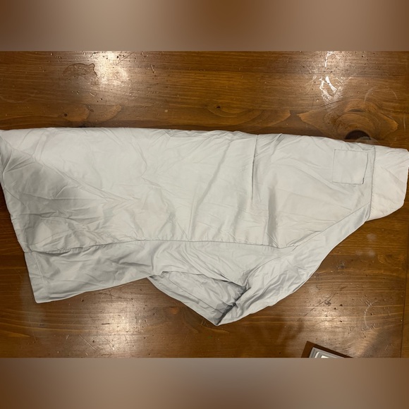 Kyodan Wind breaker, womans small. Light grey. Great condition. - Picture 3 of 4